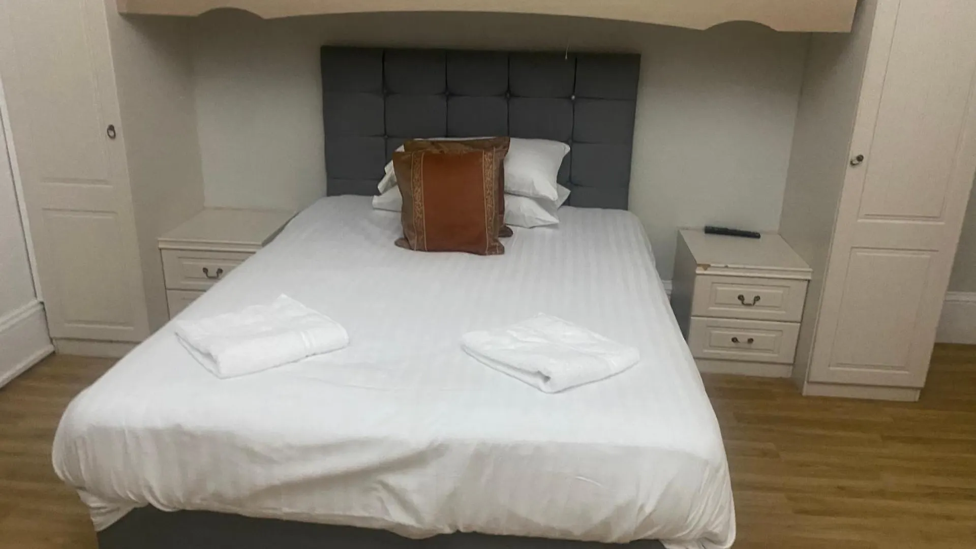 The Clifton Hotel Newcastle 3*, ניוקאסל