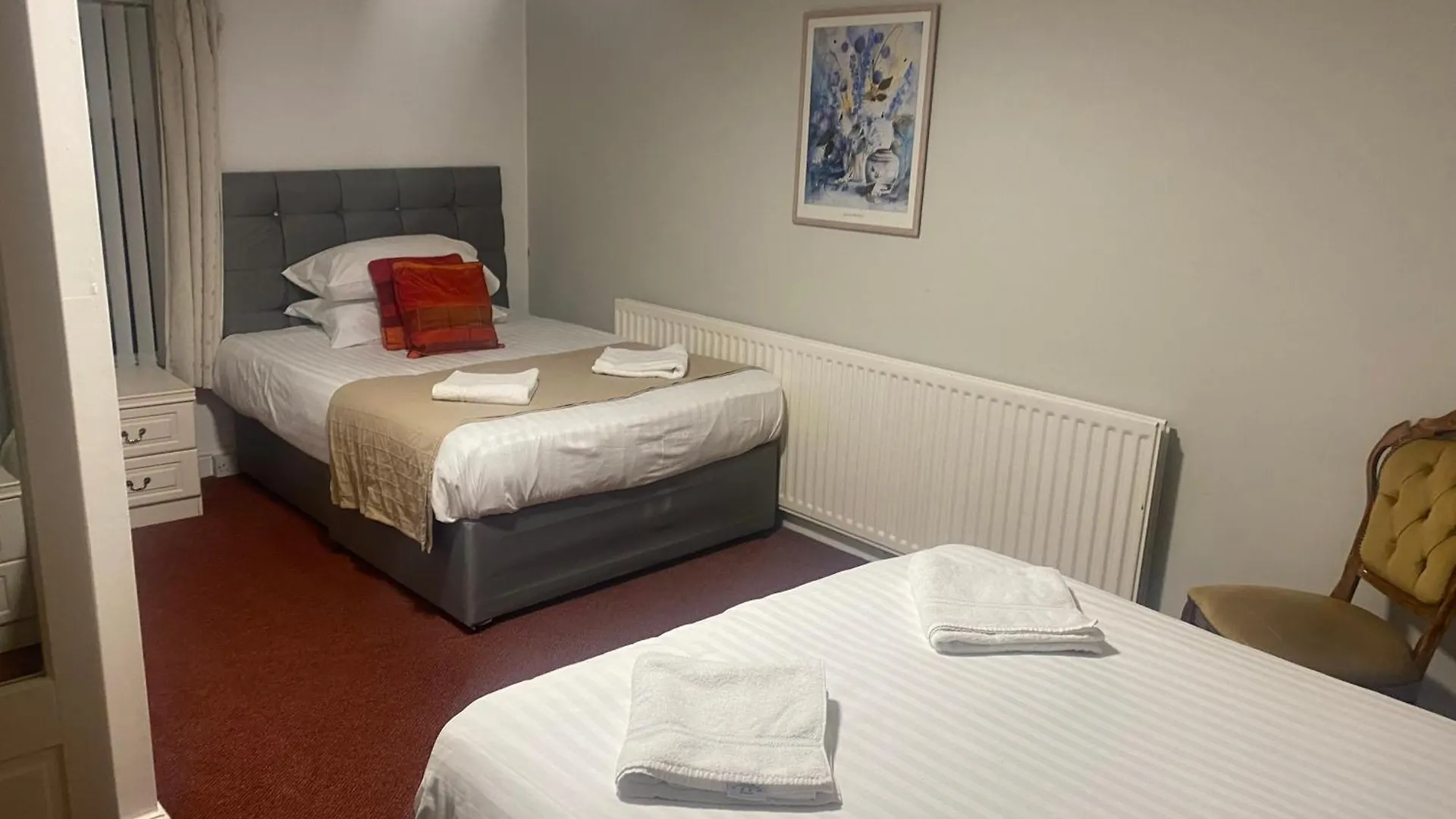 The Clifton Hotel Newcastle 3*, ניוקאסל